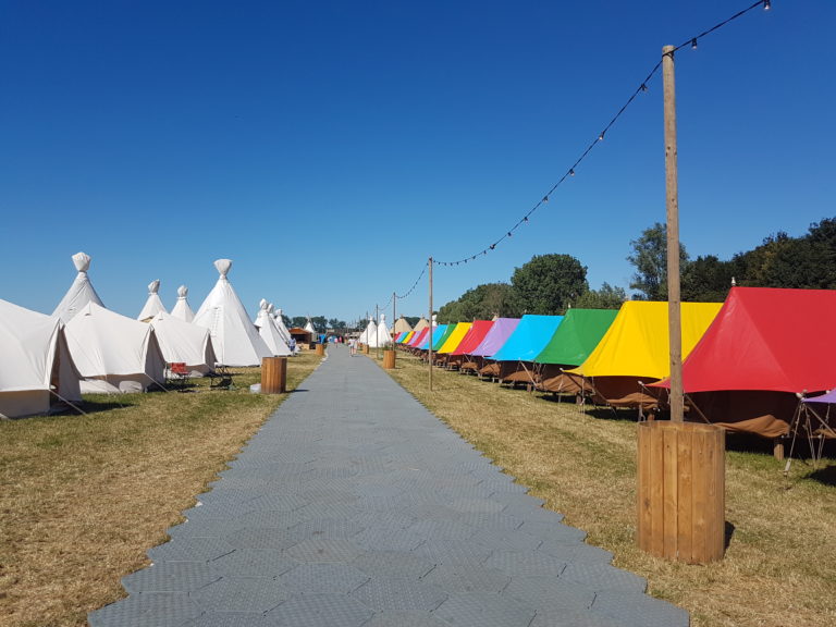 Terrein Down The Rabbit Hole - Campsolutions - Glamping