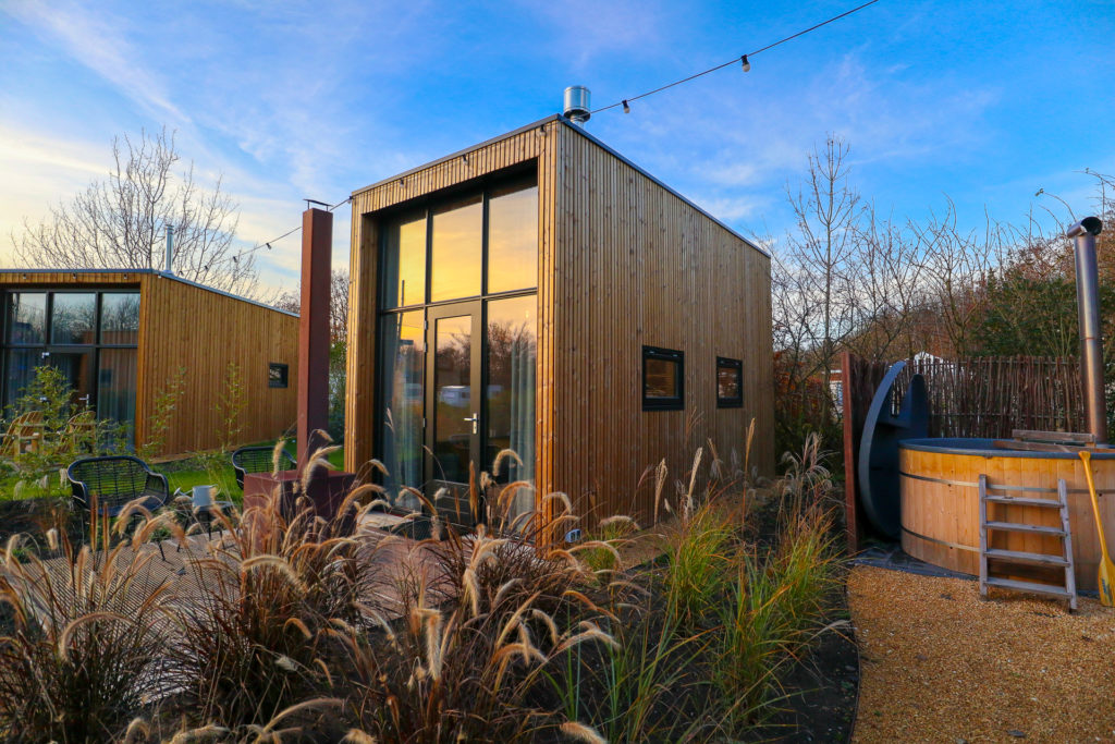 Verblijf tiny house - DroomPark Buitenhuizen, glamping.nl