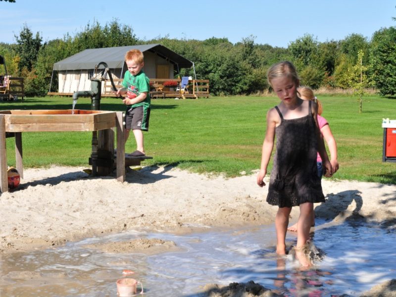 Nederlandse campings en parken met glampingaccommodaties die momenteel open zijn