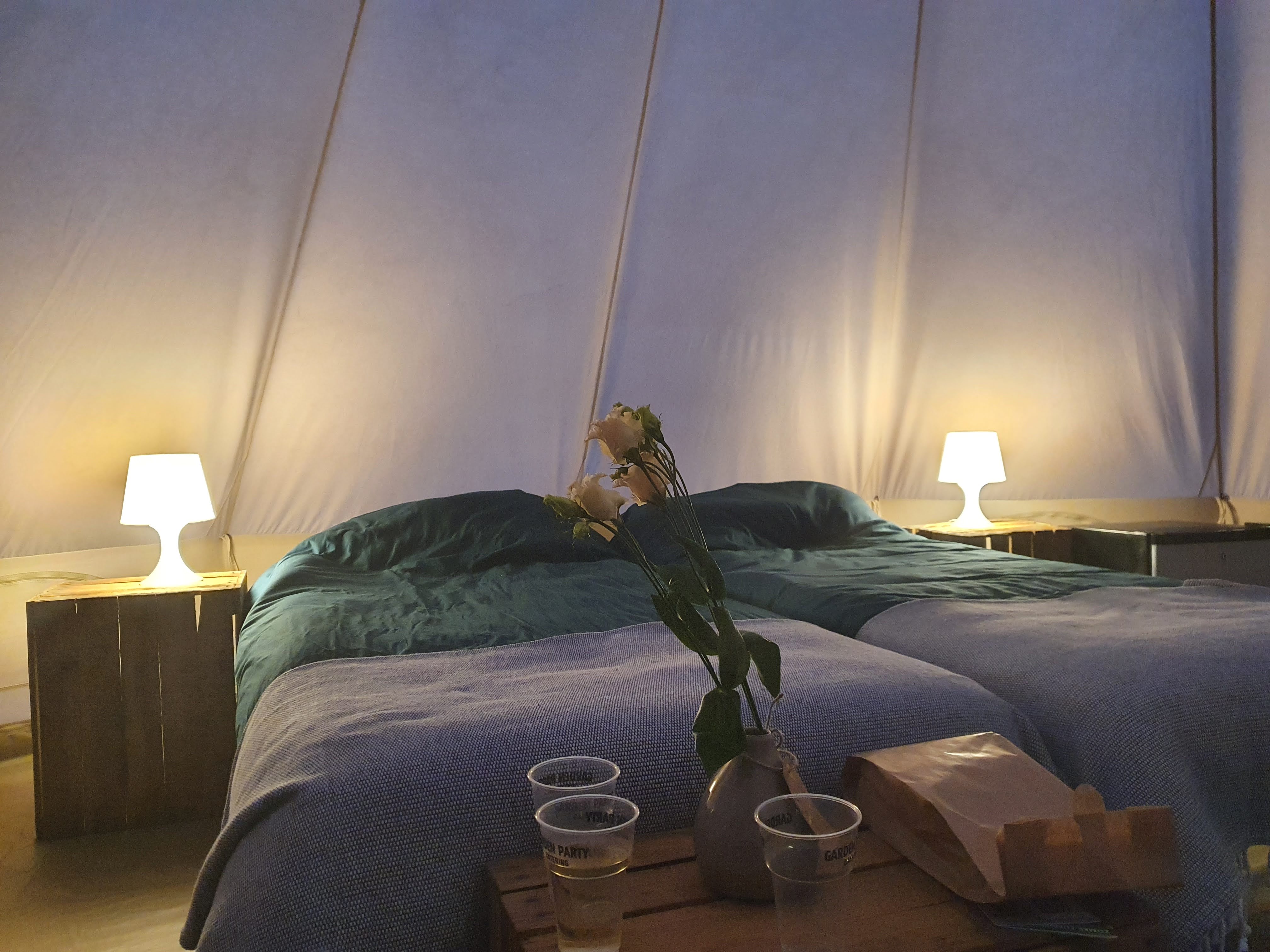 knusse avond bij natuurlijk glamping