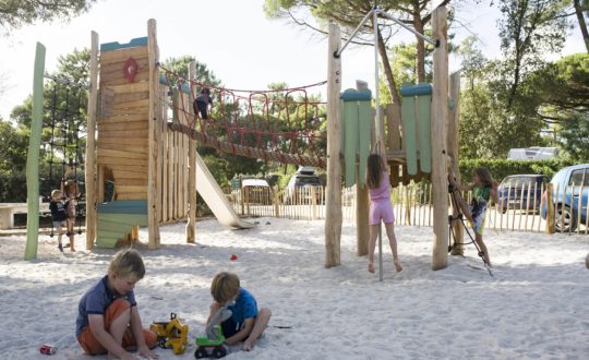 Camping Huttopia Chardons Bleus – Ile de Ré - Glamping.nl