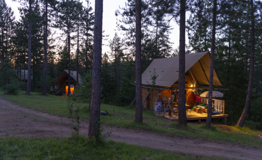 Village Huttopia Lanmary - Glamping.nl