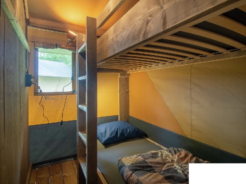 Crown Tent Lodge slaapkamer