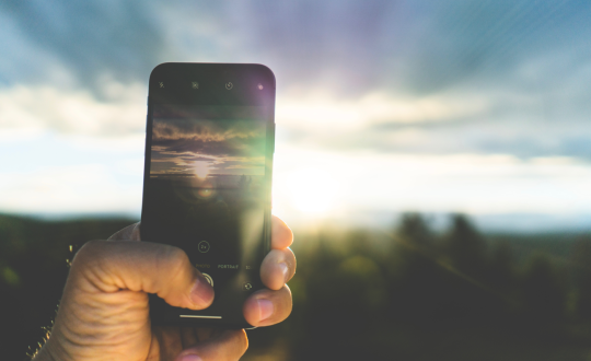 Smartphone mee op vakantie? Hier moet je aan denken!